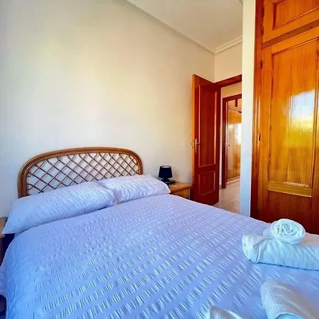 Traditional 3 Bedroom With Com Pool Alm26 Holiday home