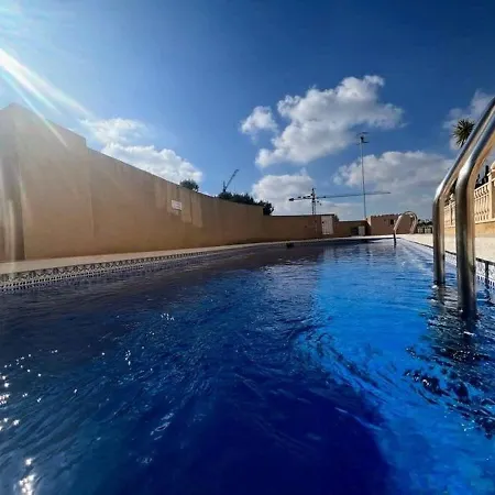 Traditional 3 Bedroom With Com Pool Alm26